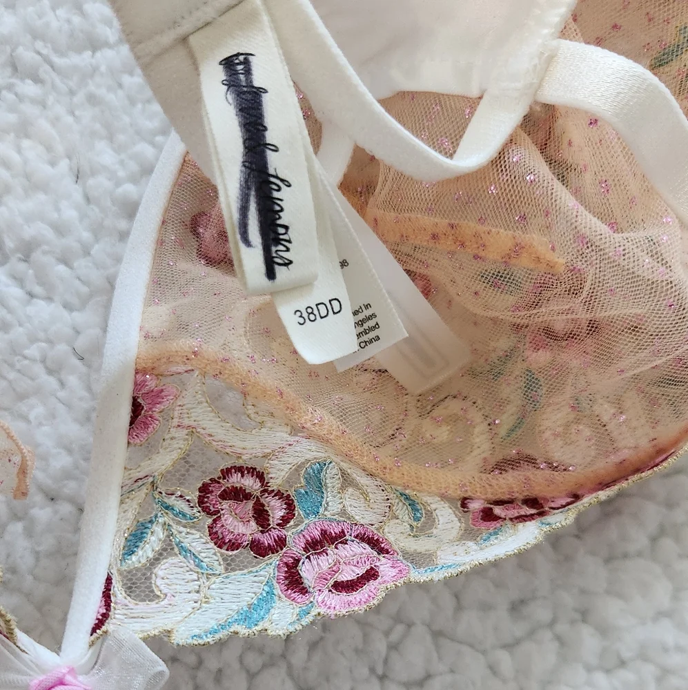 New!Floral Embroidered‎ White Bra